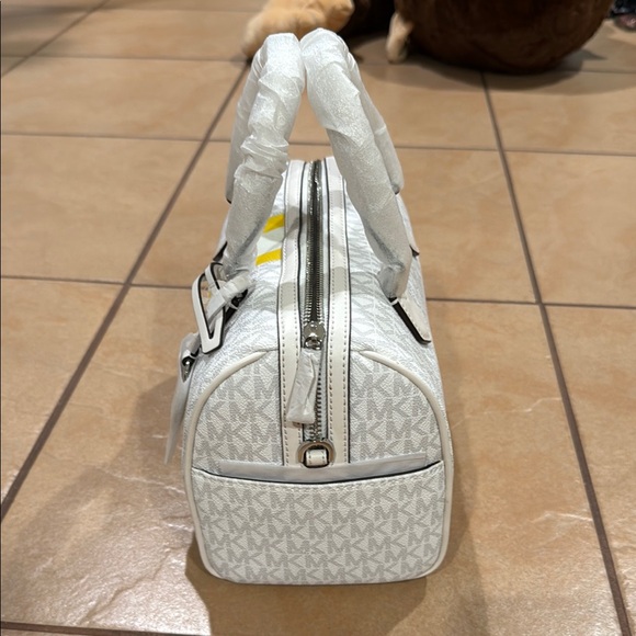 Michael Kors White and Yellow Women's Bag - Picture 4 of 7